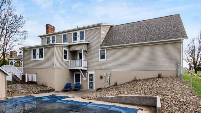 240 Mockingbird Hill Road, Zanesville, OH 43701