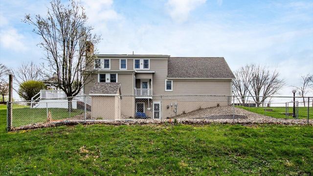 240 Mockingbird Hill Road, Zanesville, OH 43701