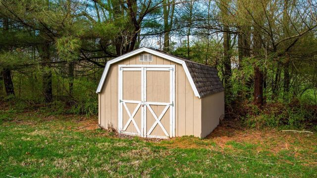 240 Mockingbird Hill Road, Zanesville, OH 43701