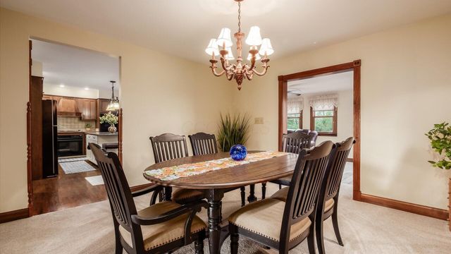 240 Mockingbird Hill Road, Zanesville, OH 43701