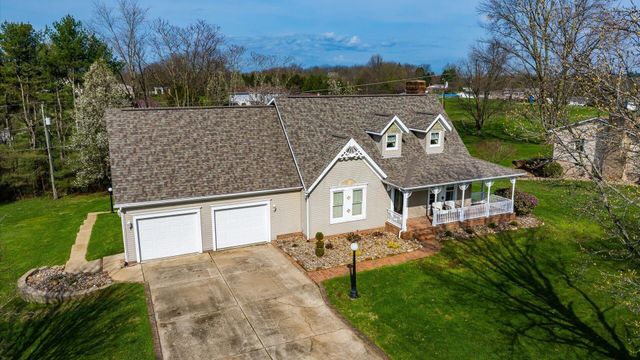 240 Mockingbird Hill Road, Zanesville, OH 43701