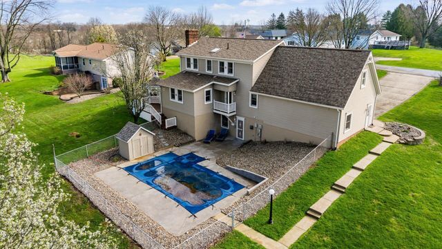 240 Mockingbird Hill Road, Zanesville, OH 43701