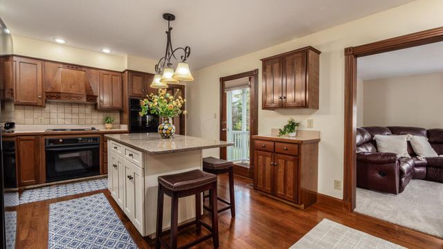 240 Mockingbird Hill Road, Zanesville, OH 43701