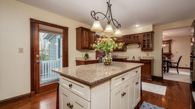 240 Mockingbird Hill Road, Zanesville, OH 43701