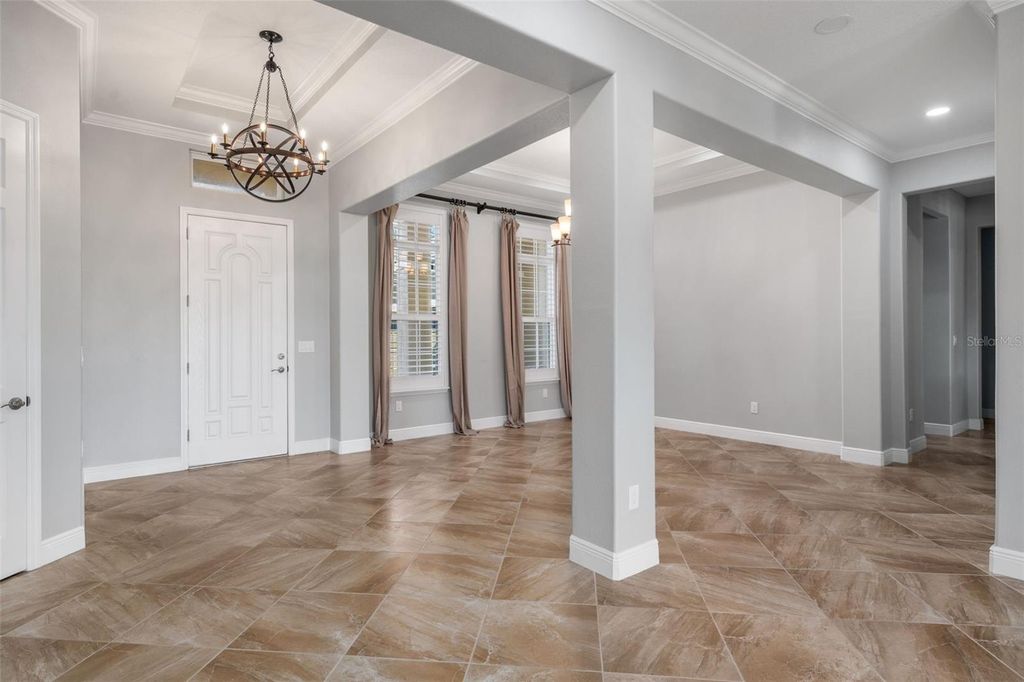 Image 12 of property listing at 125 167TH BOULEVARD E, Bradenton, FL 34212