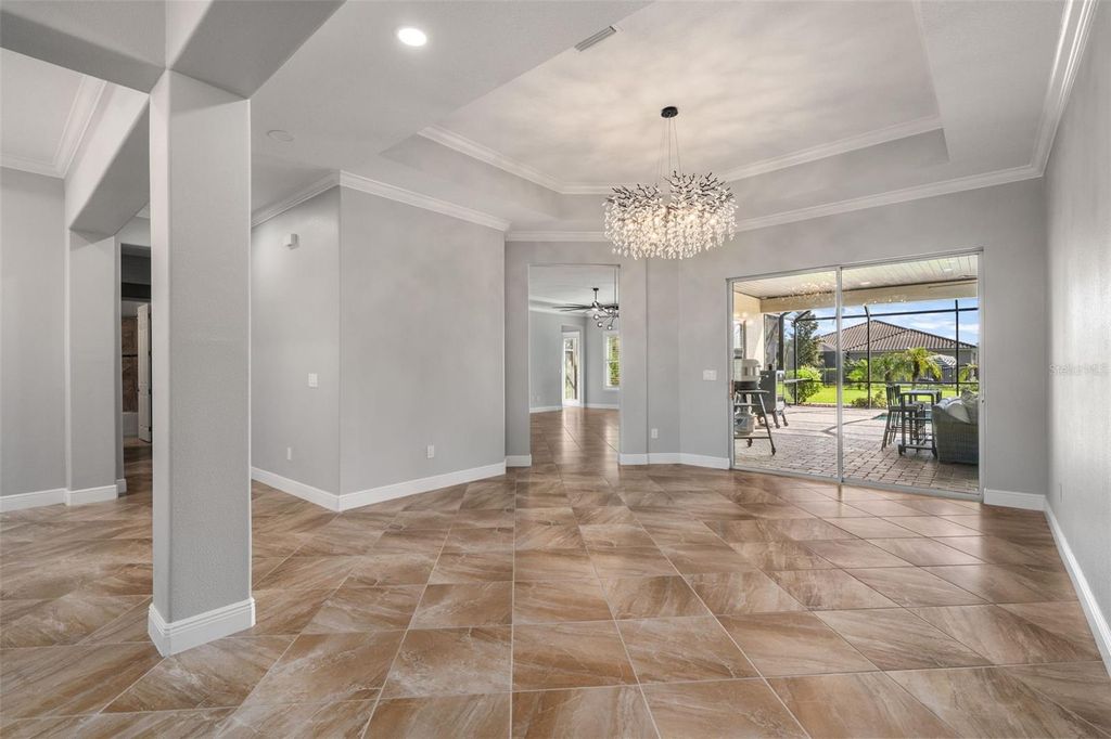 Image 13 of property listing at 125 167TH BOULEVARD E, Bradenton, FL 34212