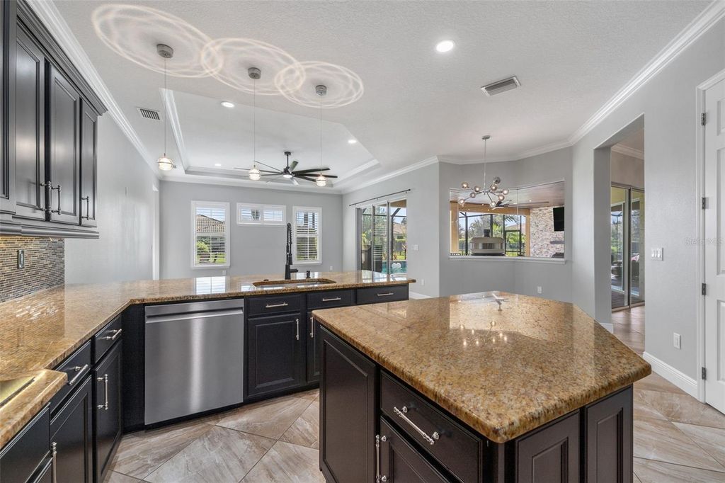 Image 22 of property listing at 125 167TH BOULEVARD E, Bradenton, FL 34212