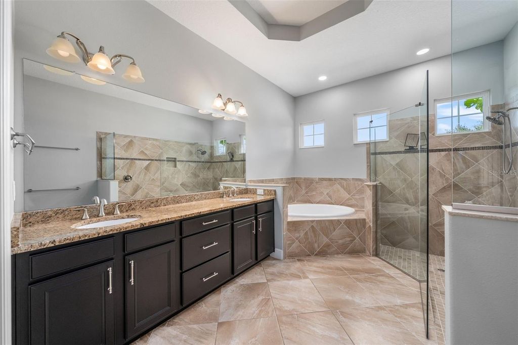 Image 35 of property listing at 125 167TH BOULEVARD E, Bradenton, FL 34212