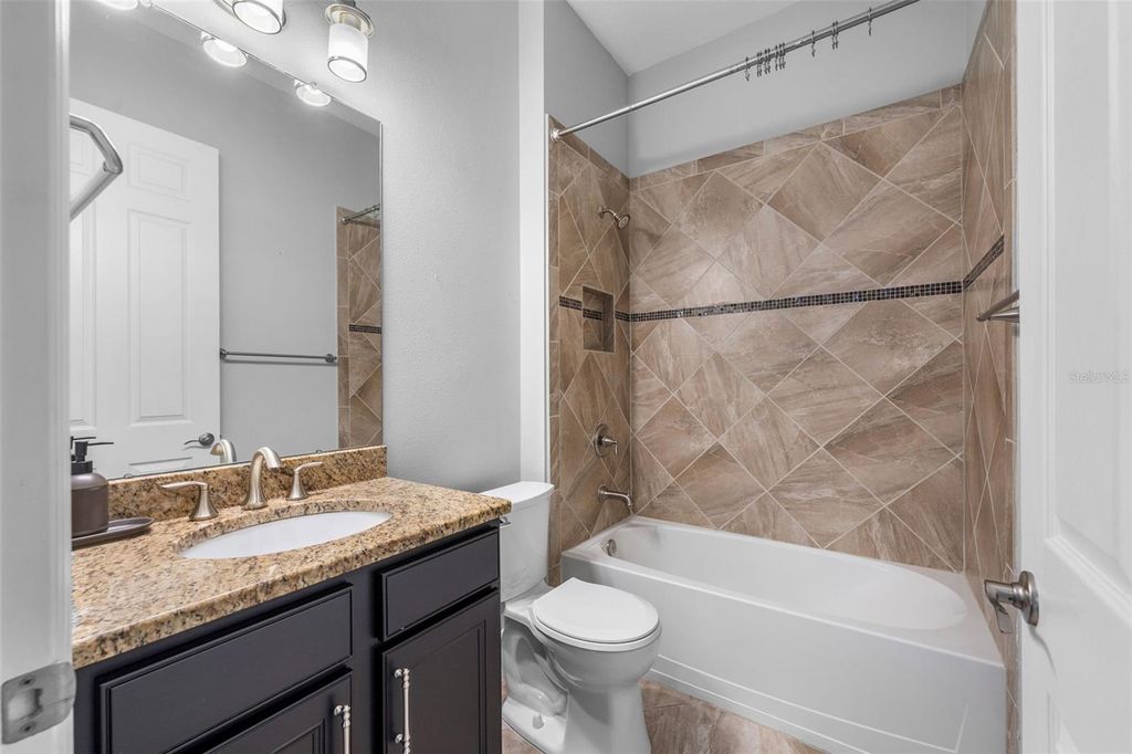 Image 45 of property listing at 125 167TH BOULEVARD E, Bradenton, FL 34212