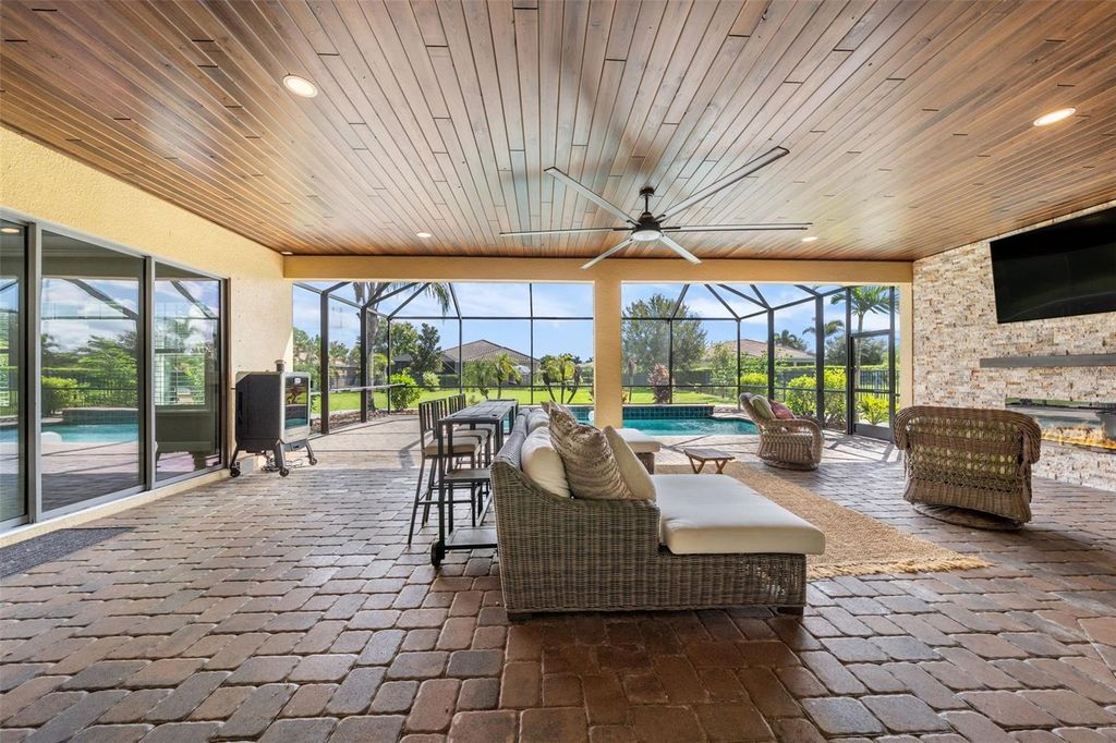 Image 53 of property listing at 125 167TH BOULEVARD E, Bradenton, FL 34212