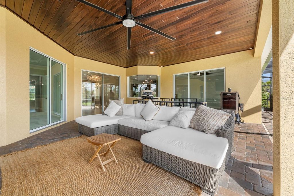 Image 54 of property listing at 125 167TH BOULEVARD E, Bradenton, FL 34212