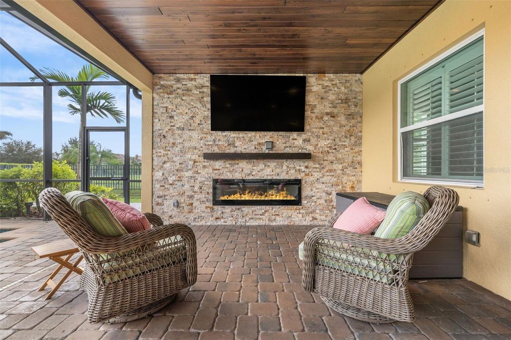 Image 55 of property listing at 125 167TH BOULEVARD E, Bradenton, FL 34212