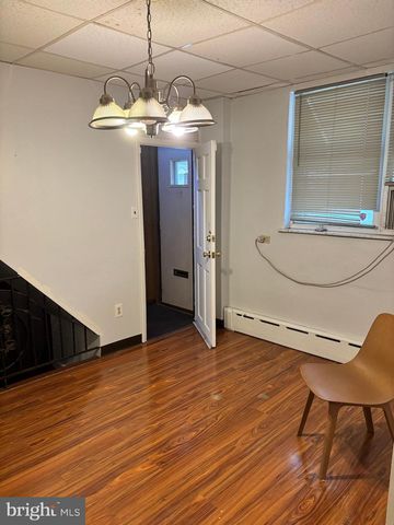 2951 S 15TH ST, Philadelphia, PA 19145