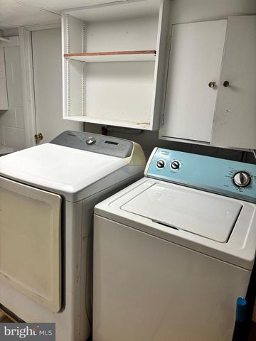 2951 S 15TH ST, Philadelphia, PA 19145