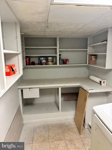 2951 S 15TH ST, Philadelphia, PA 19145