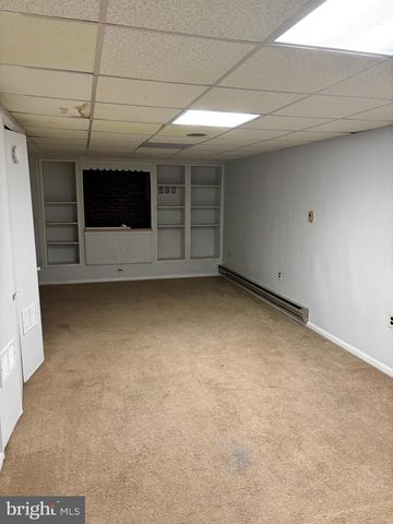 2951 S 15TH ST, Philadelphia, PA 19145