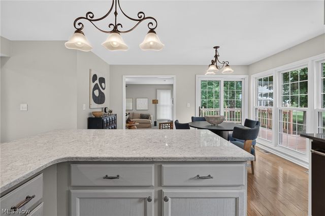 2883 Hawkins Lane, Twinsburg, OH 44087