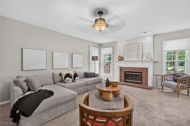 2883 Hawkins Lane, Twinsburg, OH 44087