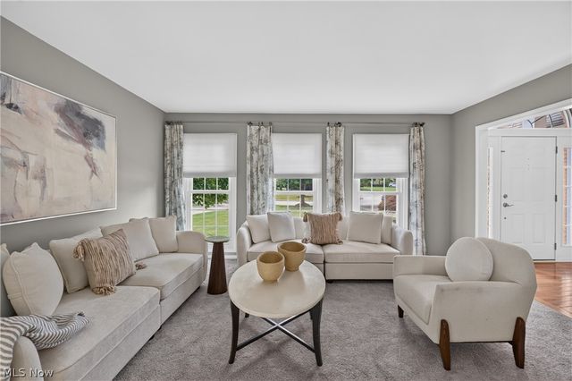 2883 Hawkins Lane, Twinsburg, OH 44087