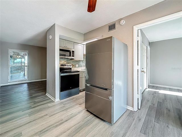 6100 12TH STREET S 313, St Petersburg, FL 33705