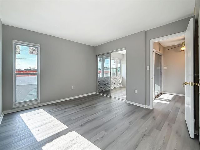 6100 12TH STREET S 313, St Petersburg, FL 33705