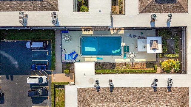 6100 12TH STREET S 313, St Petersburg, FL 33705