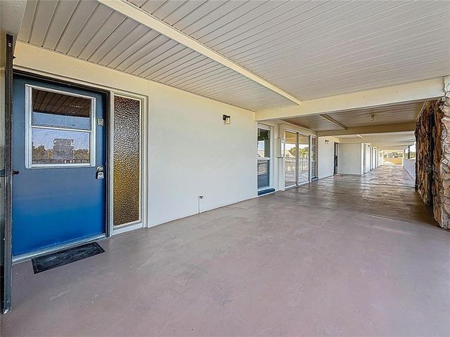 6100 12TH STREET S 313, St Petersburg, FL 33705