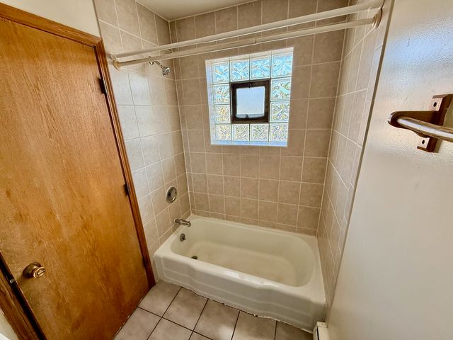 4211 W 95th Street 2C, Oak Lawn, IL 60453