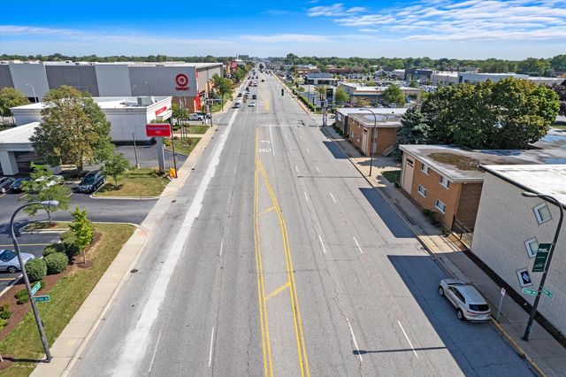4211 W 95th Street 2C, Oak Lawn, IL 60453