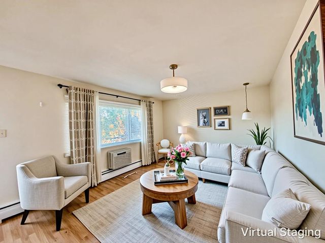 4211 W 95th Street 2C, Oak Lawn, IL 60453