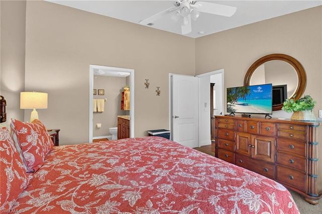 354 Dover PL # 202, Naples, FL 34104