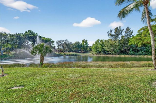 354 Dover PL # 202, Naples, FL 34104