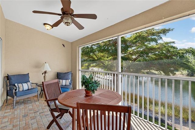 354 Dover PL # 202, Naples, FL 34104