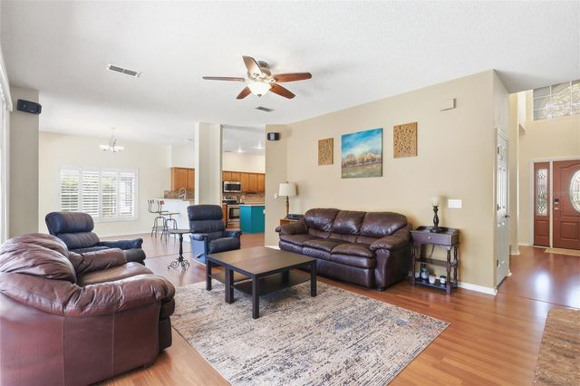 1212 NEEDLEWOOD LOOP, Oviedo, FL 32765