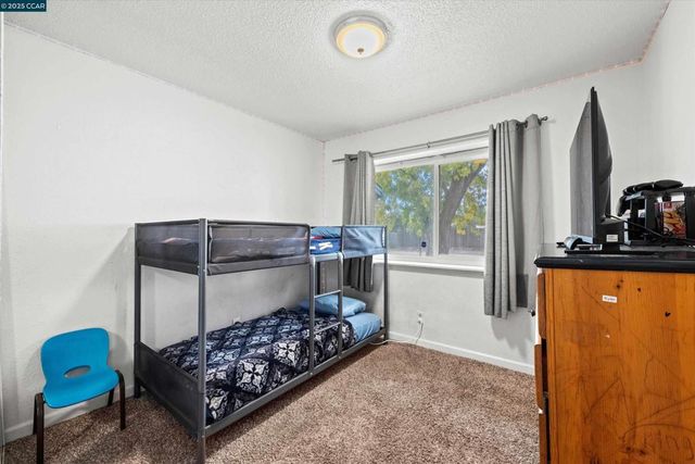 6824 Lumry St, North Highlands, CA 95660