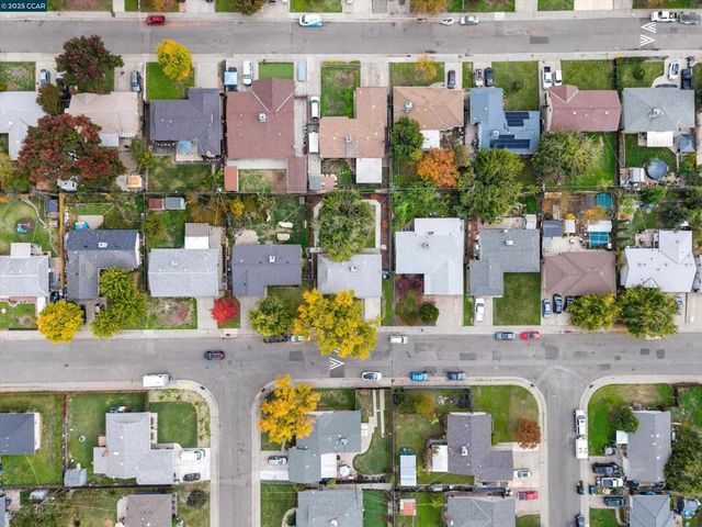 6824 Lumry St, North Highlands, CA 95660