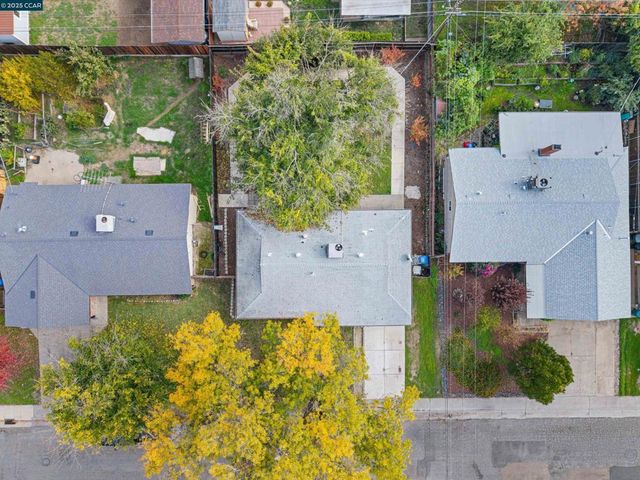 6824 Lumry St, North Highlands, CA 95660