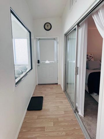 6107 Hillsdale, Sacramento, CA 95842