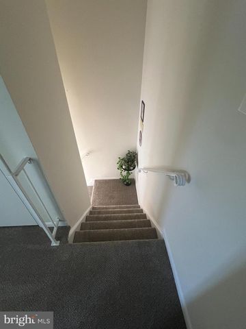27 FOXGLOVE DR, Delran, NJ 08075