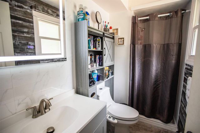 113 E ARLINGTON Road, Erie, PA 16509