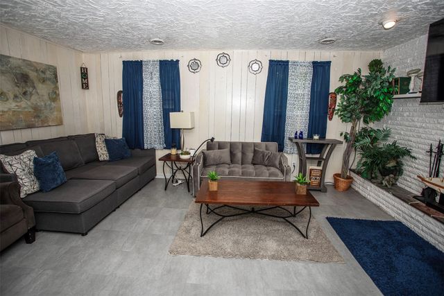 113 E ARLINGTON Road, Erie, PA 16509