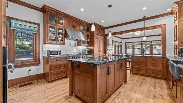 2360 N Mountain Avenue, Upland, CA 91784