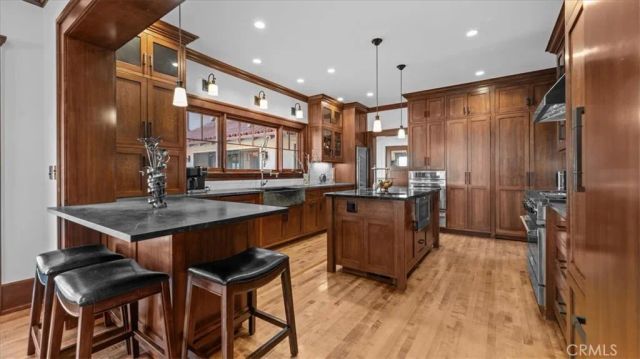 2360 N Mountain Avenue, Upland, CA 91784