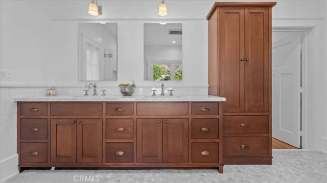 2360 N Mountain Avenue, Upland, CA 91784