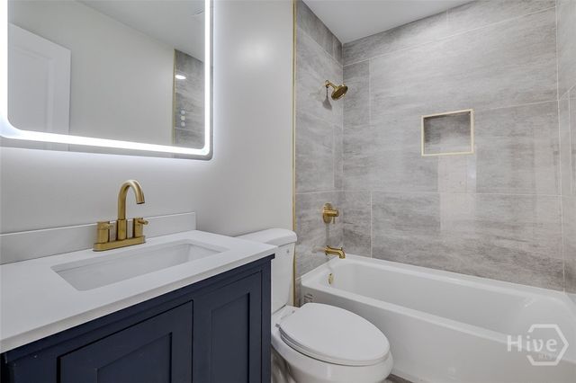 2110 E 56th Street, Savannah, GA 31406