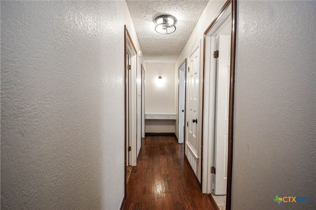 304 Cottonwood Drive, Harker Heights, TX 76548