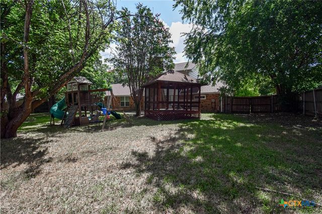 304 Cottonwood Drive, Harker Heights, TX 76548