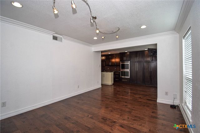 304 Cottonwood Drive, Harker Heights, TX 76548