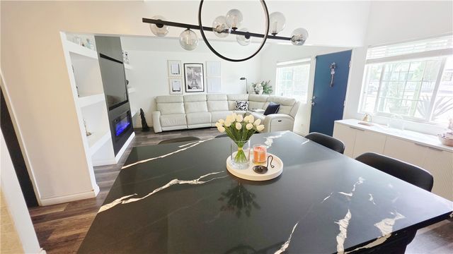 5104 Hampton Court, Bakersfield, CA 93309