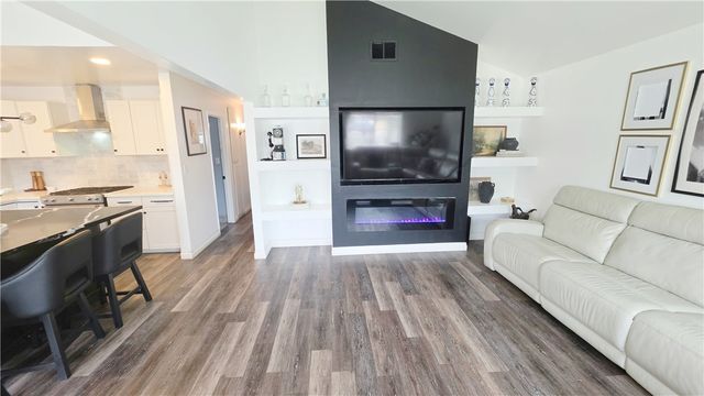 5104 Hampton Court, Bakersfield, CA 93309